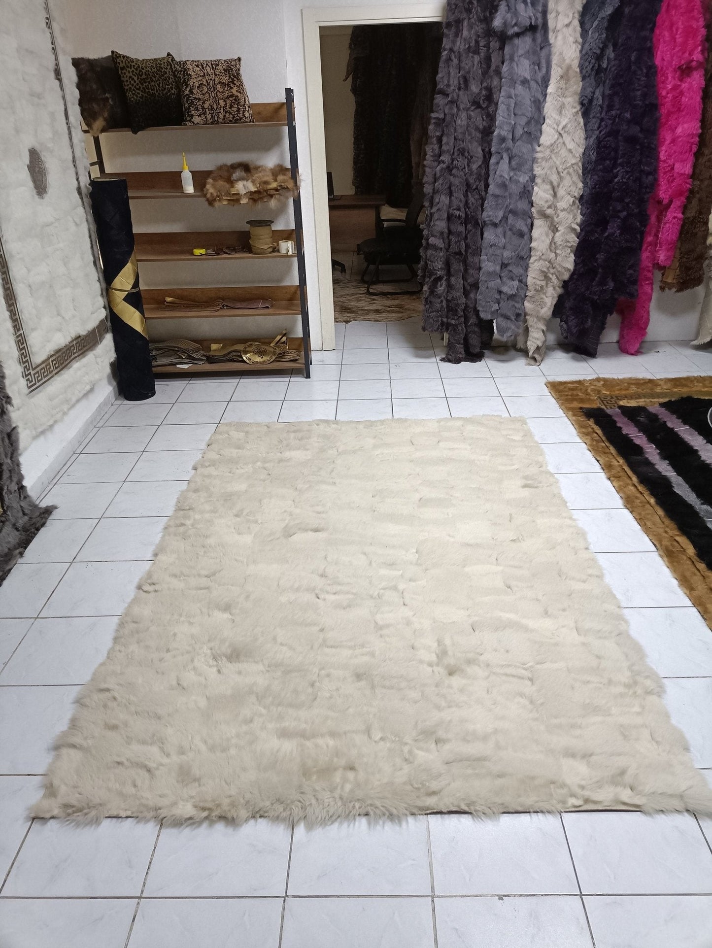 Cream Sheepskin Rug, Fluffy Cream Sheepskin Fur Rug,Shaggy Rug,Soft Area Rug, Sheepskin Area Rug,Sheepskin Carpet,Modern Sheepskin Area Rug - BuzzLeatherCarpetCream Sheepskin Rug, Fluffy Cream Sheepskin Fur Rug,Shaggy Rug,Soft Area Rug, Sheepskin Area Rug,Sheepskin Carpet,Modern Sheepskin Area Rug