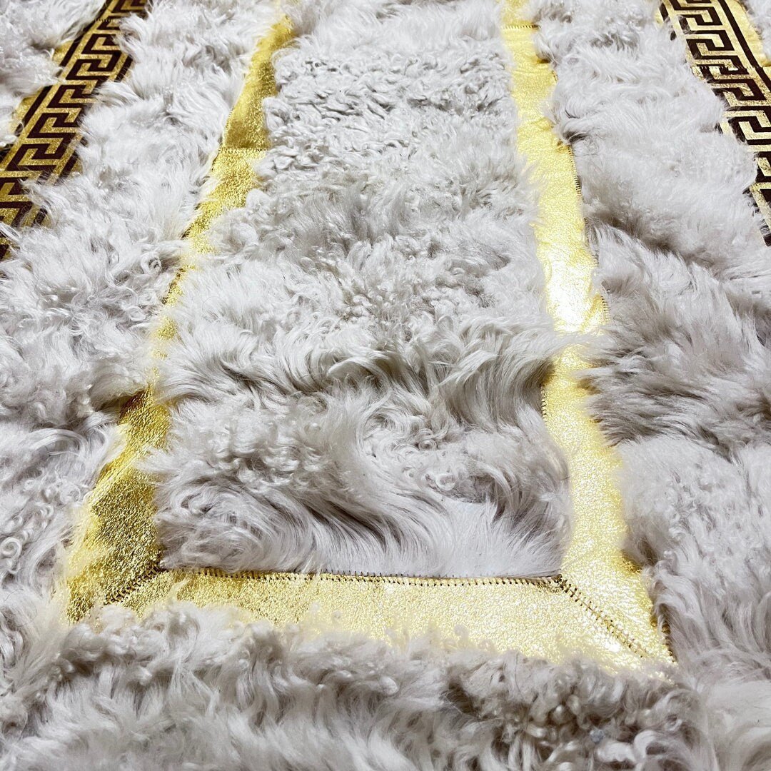 Cream Sheepskin Rug,Cream With Gold Sheepskin Fur Rug,Fluffy Rug,Soft Area Rug,Shaggy Rug,Rug for Living Room,Sheepskin Carpet - BuzzLeatherCarpetCream Sheepskin Rug,Cream With Gold Sheepskin Fur Rug,Fluffy Rug,Soft Area Rug,Shaggy Rug,Rug for Living Room,Sheepskin Carpet